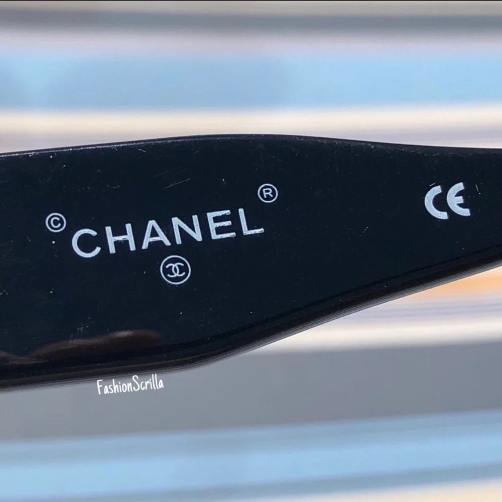 Vintage CHANEL 1993 Runway Black CC Logo Lens Editorial Oversized Sunglasses - Picture 12 of 17